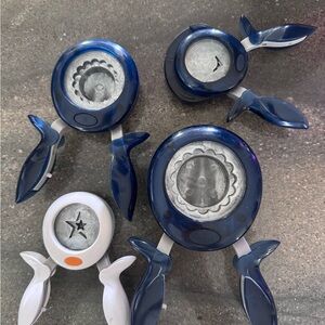 Assorted Round Craft Paper Punches - Navy and White